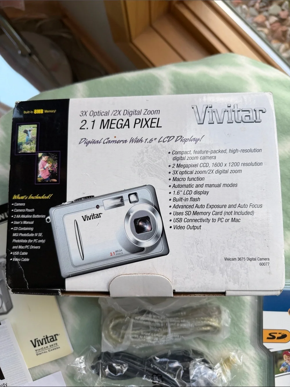 New Vivitar Silver 2.0MP Vintage Digital Camera with Accessories and 512 MB Card